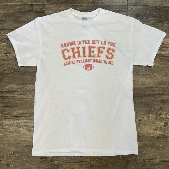 Karma is the Guy on the Chiefs Coming Straight Home to Me T-Shirt Size Medium - Picture 2 of 7
